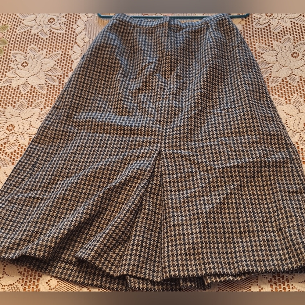 SALE Plaid Countryside Burberrys 100% Wool Long Skirt Made in England Size 2 - Picture 4 of 16